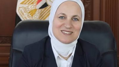 مديرة تعليم القاهرة تتفقد مدارس المرج.. وتشدد على تسليم الكتب فورًا 