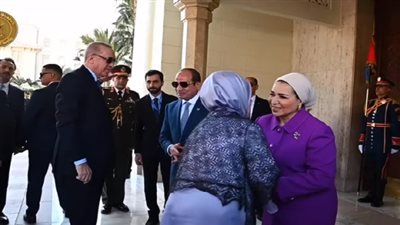 الرئيس السيسي يستقبل نظيره التركي في قصر الاتحادية
