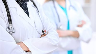 الأطباء: ظاهرة الاعتداء على الأطقم الطبية مستمرة ونحتاج عقوبات رادعة