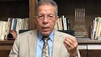 بعد جدل واسع.. نقيب الأطباء يكشف موعد حسم تكليف خريجي كليات الطب