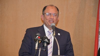 رئيس جامعة العاصمة يتقدم بالتهنئة للوزراء الجدد بمناسبة أدائهم اليمين الدستورية