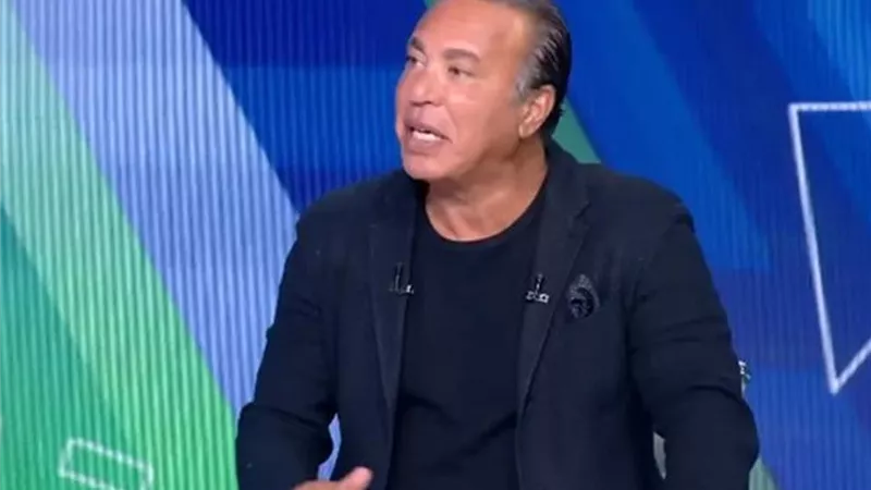 أيمن يونس: الأهلي لا يستطيع تكرار ما فعله الزمالك.. ومعتمد جمال 