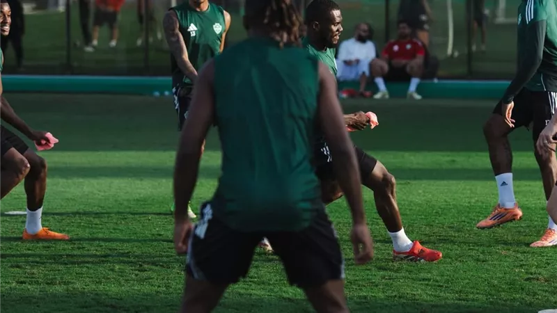 دوري روشن.. التشكيل الرسمي لنادي أهلي جدة أمام الحزم