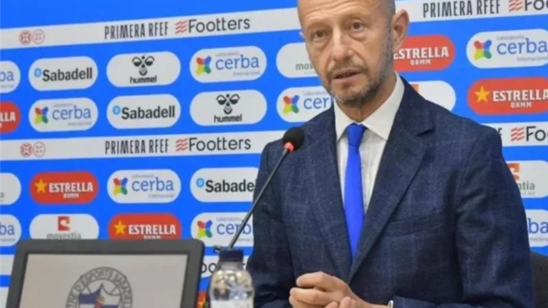 الهلال السعودي يرد على أنباء التفاوض مع محمد صلاح