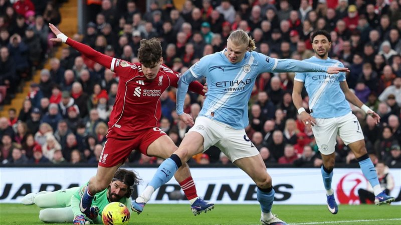 ليفربول أمام مانشستر