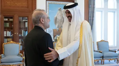 أمير قطر يستقبل لاريجاني لتعزيز التعاون الأمني والإقليمي