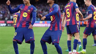 الدوري الإسباني.. تعرف على معلق مباراة برشلونة أمام فياريال 