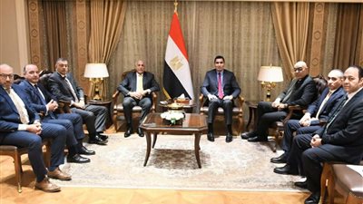 وفد من نادي الزمالك برئاسة حسين لبيب يزور جوهر نبيل وزير الشباب لتهنئته 