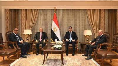 وزير الرياضة يستقبل هاني أبو ريدة لبحث تطوير الكرة المصرية