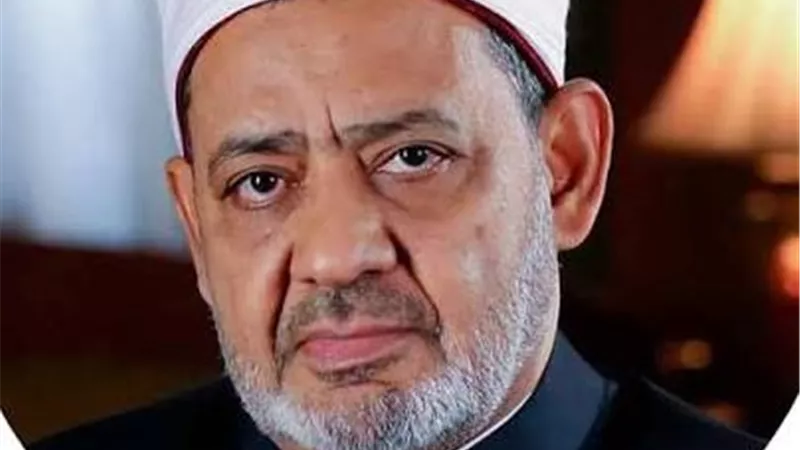 شيخ الأزهر يهنئ الحكومة الجديدة ويدعوها لتحقيق آمال المصريين