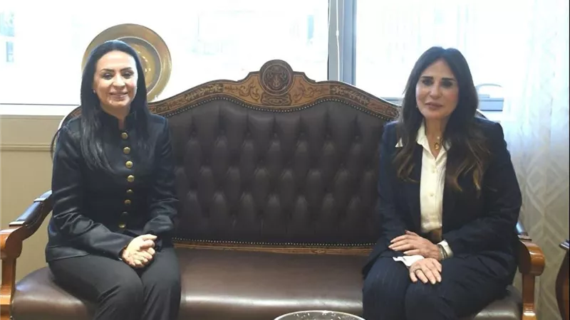 وزيرة التضامن تهنئ وزيرة الإسكان ويبحثان ملفات العمل المشتركة