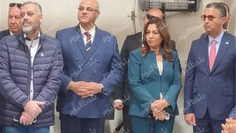 وزيرا التموين والتنمية المحلية يفتتحان معرض “أهلاً رمضان” الرئيسي في بنها
