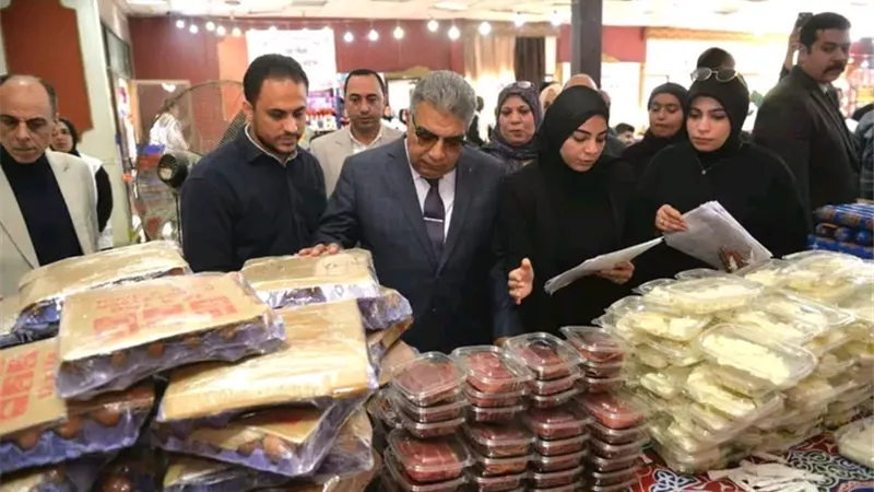 ‏محافظ الدقهلية يفتتح المعرض المجاني «بدون حساب»..لدعم 450 أسرة من الأولى بالرعاية بالدقهلية