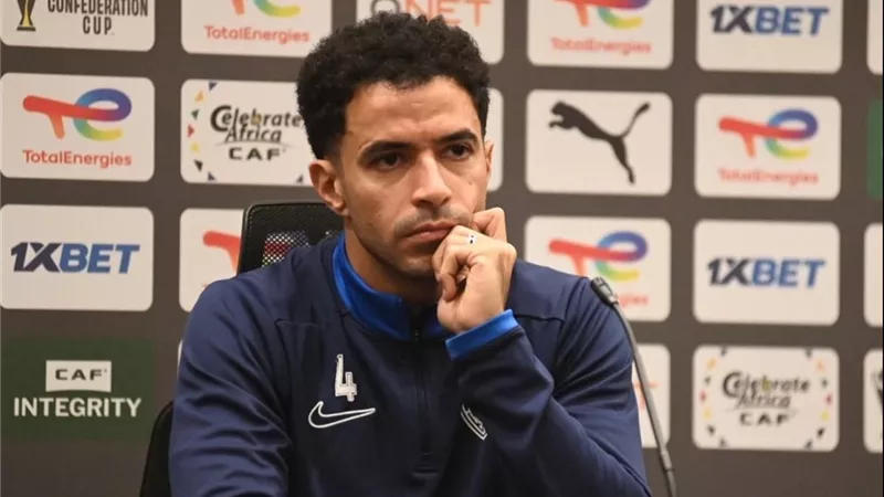 عمر جابر يتواجد في مقصورة ستاد الدفاع الجوي لمؤازرة زملاءه أمام بيراميدز 