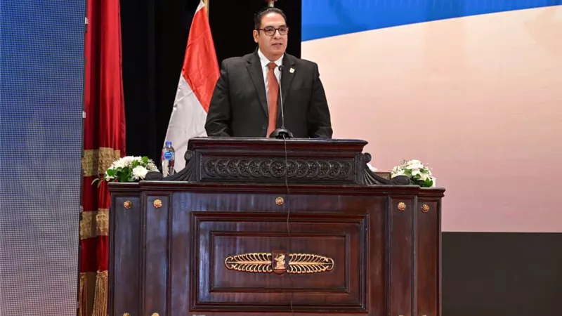 جامعة القاهرة تفتح آفاق التحكيم الدولي في عقود الاستثمار والبترول
