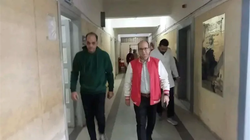 وكيل صحة الدقهلية يُقوم بجولة مسائية مفاجئة لمستشفى جمصة المركزى 