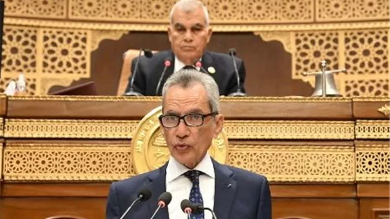 وزير شؤون المجالس النيابية يستشهد بالقرآن لتوضيح تفسير قانون الخدمة العسكرية
