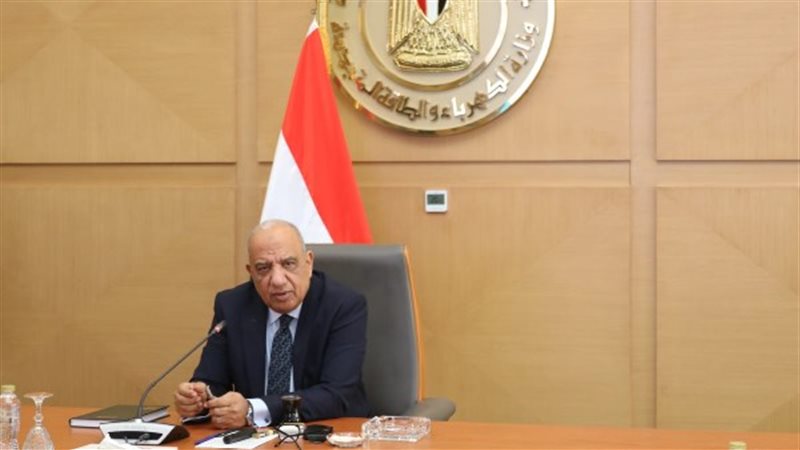 الدكتور محمود عصمت،