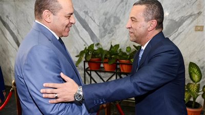 محافظ المنوفية يستقبل مدير الأمن