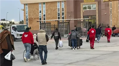 معبر رفح يستقبل العائدين إلى غزة وسط تسهيلات مصرية واسعة