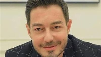 أحمد زاهر.. «لعبة وقلبت بجد» ناقوس خطر لحماية الأسرة من مخاطر العالم الرقمي