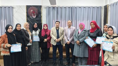 انتهاء فعاليات الدورة التدريبية بقسم الصناعات الحرفية بمحلية طهطا