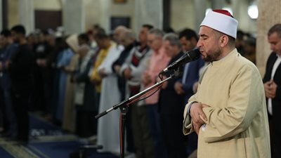 7000 وجبة إفطار يومياً للوافدين.. الأزهر يجمع بين العبادة والعلم والتكافل في رمضان
