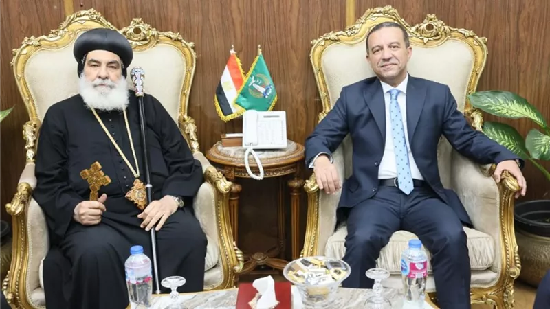 محافظ المنوفية يستقبل الأنبا بنيامين بمكتبه لتقديم التهنئة بتوليه مهام منصبه الجديد