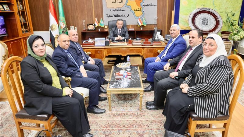 اثناء الاجتماع 