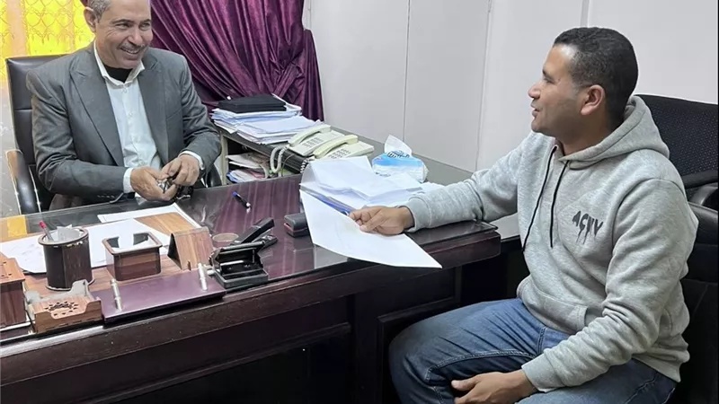 وكيل تموين أسيوط: لا أزمات في السلع الغذائية وطبقنا صرف النخالة إلكترونياً| حوار
