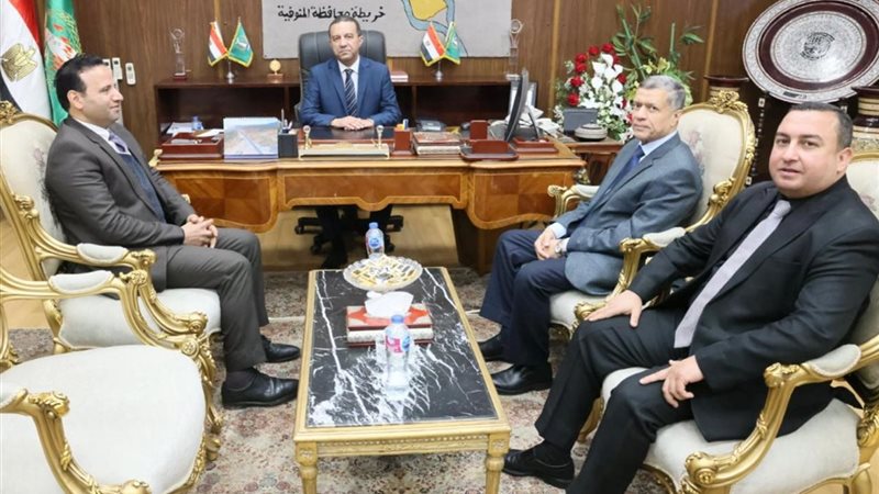 محافظ المنوفية اثناء