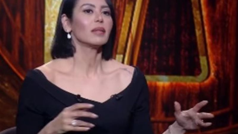 الفنانة لقاء الخميسي