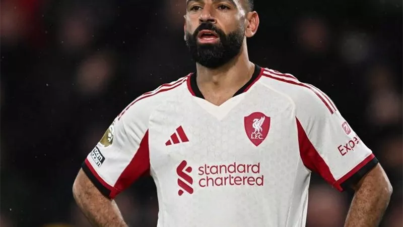 فان دير فارت: رحيل محمد صلاح عن ليفربول سيكون في صالح الجميع