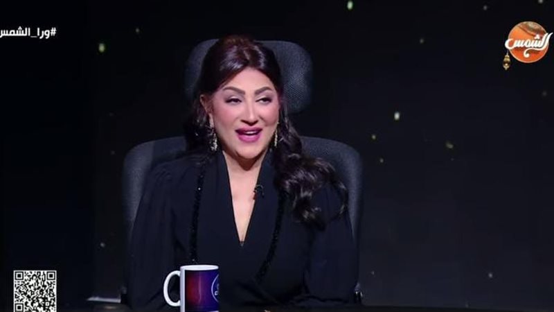 الفنانة وفاء عامر