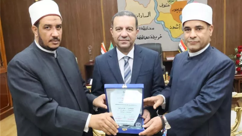 محافظ المنوفية يستقبل رئيس الإدارة المركزية لمنطقة المنوفية الأزهرية لتهنئته بمنصبه الجديد