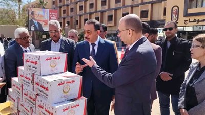 محافظ سوهاج يرعى أكبر قافلةإنسانية بسوهاج وتوزيع 10 آلاف كرتونة مواد غذائية