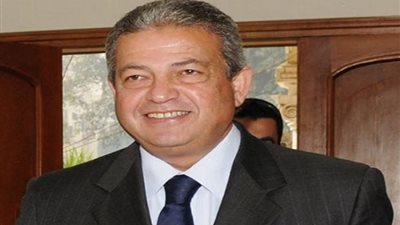 عبد العزيز: رؤساء القنوات سعداء بقرار إنهاء البرامج الرياضية منتصف الليل