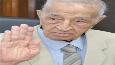 «الوطنية للإعلام» تنعى شيخ الإذاعيين فهمي عمر