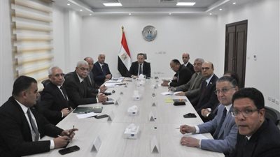 وزير التعليم العالي يجتمع مع رؤساء الجامعات الأهلية لمتابعة انتظام الدراسة بالترم الثاني 