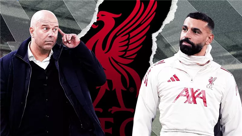 ديلي ميل: حرب أهلية محتملة في ليفربول بسبب محمد صلاح