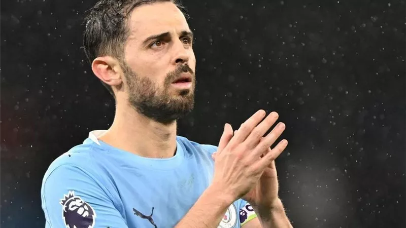 بعد برشلونة.. نادٍ إسباني ينافس بقوة على ضم برناردو سيلفا