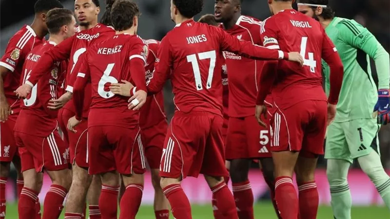التعادل السلبي يحسم الشوط الأول بين ليفربول وبرينتفورد في الدوري الإنجليزي