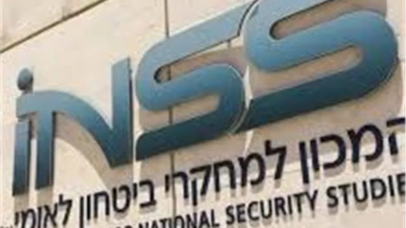 ​استطلاع إسرائيلي: أغلبية تؤيد العودة للقتال في لبنان وتوجيه ضربة عسكرية لإيران