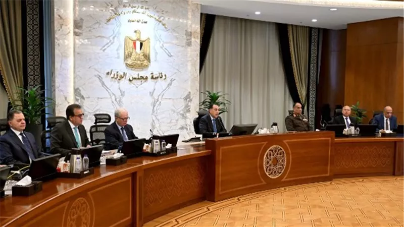 مدبولي يضع المحافظين أمام اختبار الأولويات.. وتقييم شهري صارم بالأرقام 