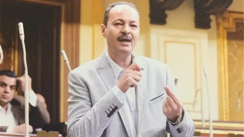 طلب إحاطة عاجل بشأن تثبيت العاملين على صناديق الدولة وإنهاء أوضاعهم غير المستقرة