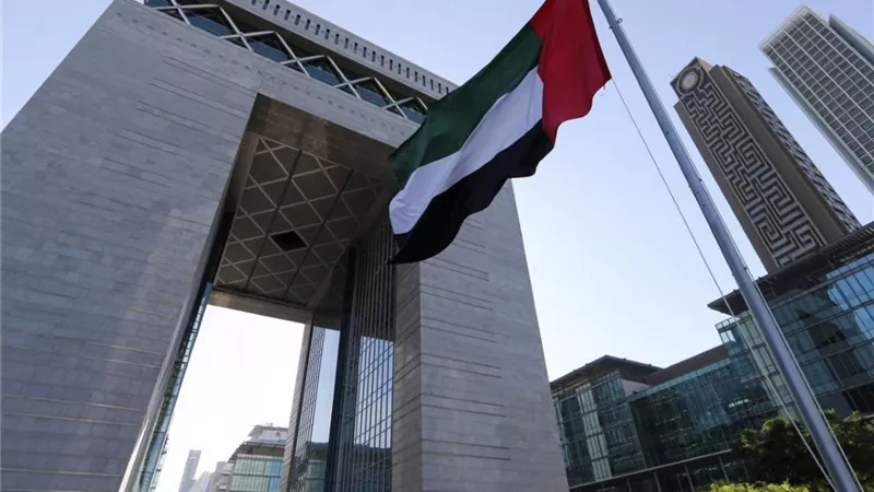 سقوط ضحية مدنية في أبوظبي جراء شظايا صاروخية بعد هجوم طهران
