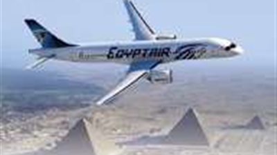 مصر للطيران تعفي الركاب المتأثرين بإلغاء الرحلات للعواصم العربية والخليجية من جميع الرسوم 