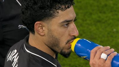 أبرزهم مرموش.. توقف مباراة مانشستر سيتي لإفطار اللاعبين ورد فعل غريب من جماهير ليدز
