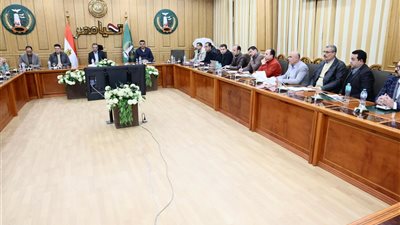 محافظ المنوفية يناقش معدلات أداء منظومة المتغيرات المكانية وملفات التصالح والتقنين 
