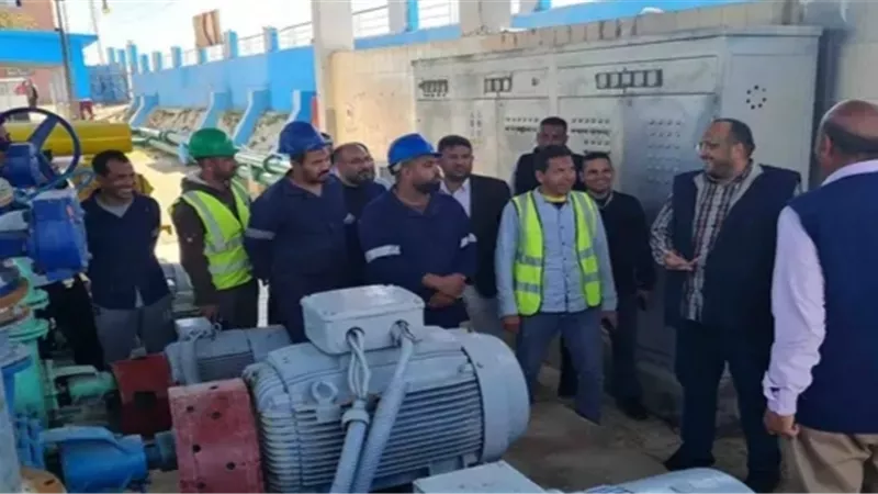 رئيس مياه سوهاج يتفقد محطات مياه الشرب بمركز دار السلام 
